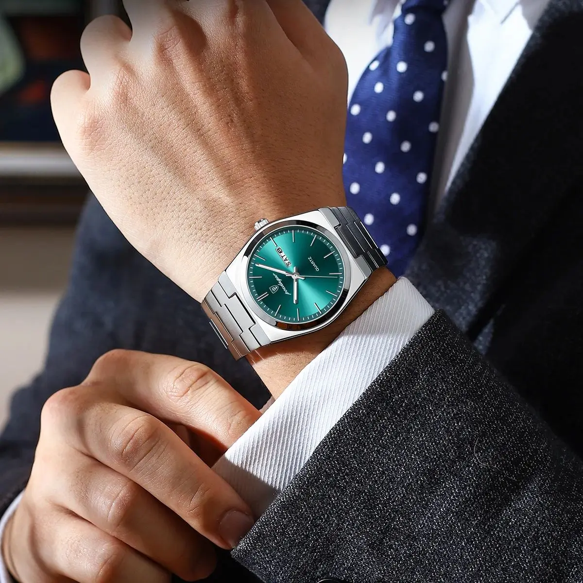Montre de luxe, classique de la marque POEDAGAR