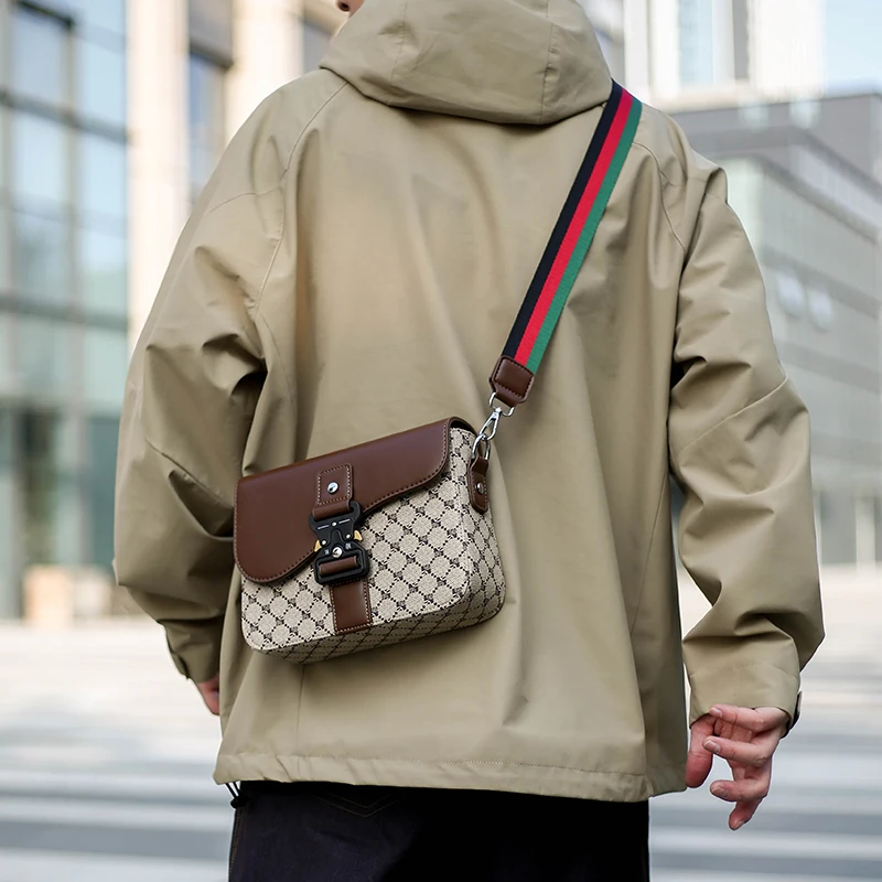 Sac à bandoulière pour homme au motif jacquard tendance, haut de gamme ! – Image 4