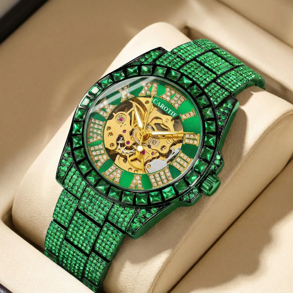 Montre incrustée de cristaux sur l'ensemble – Image 3