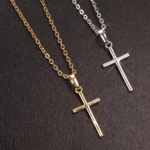 Collier Croix de Jésus – Longue Chaîne Argentée, Pendentif Chrétien, Bijou Tendance & Élégant
